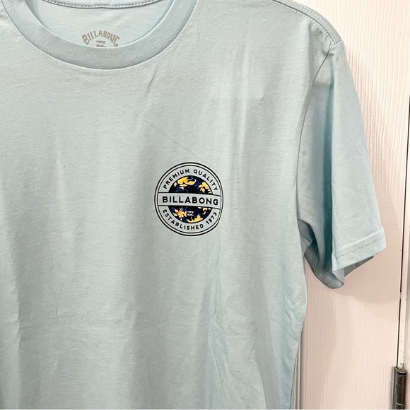 NWT Billabong Short Sleeve Graphic T Shirt Mens Size Small - Picture 4 of 9